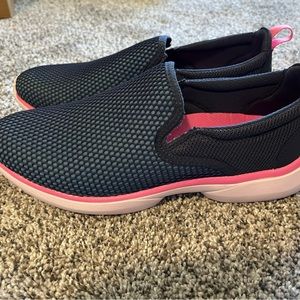 Vionic Womens Zeta Navy Walking Shoes